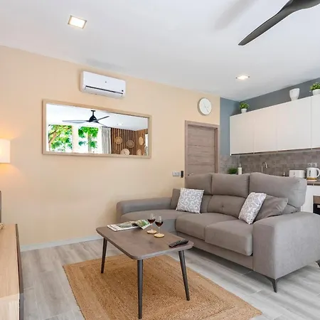 Coqueto Apartamento Junto A La Playa By Rent Me Torremolinos Exterior photo